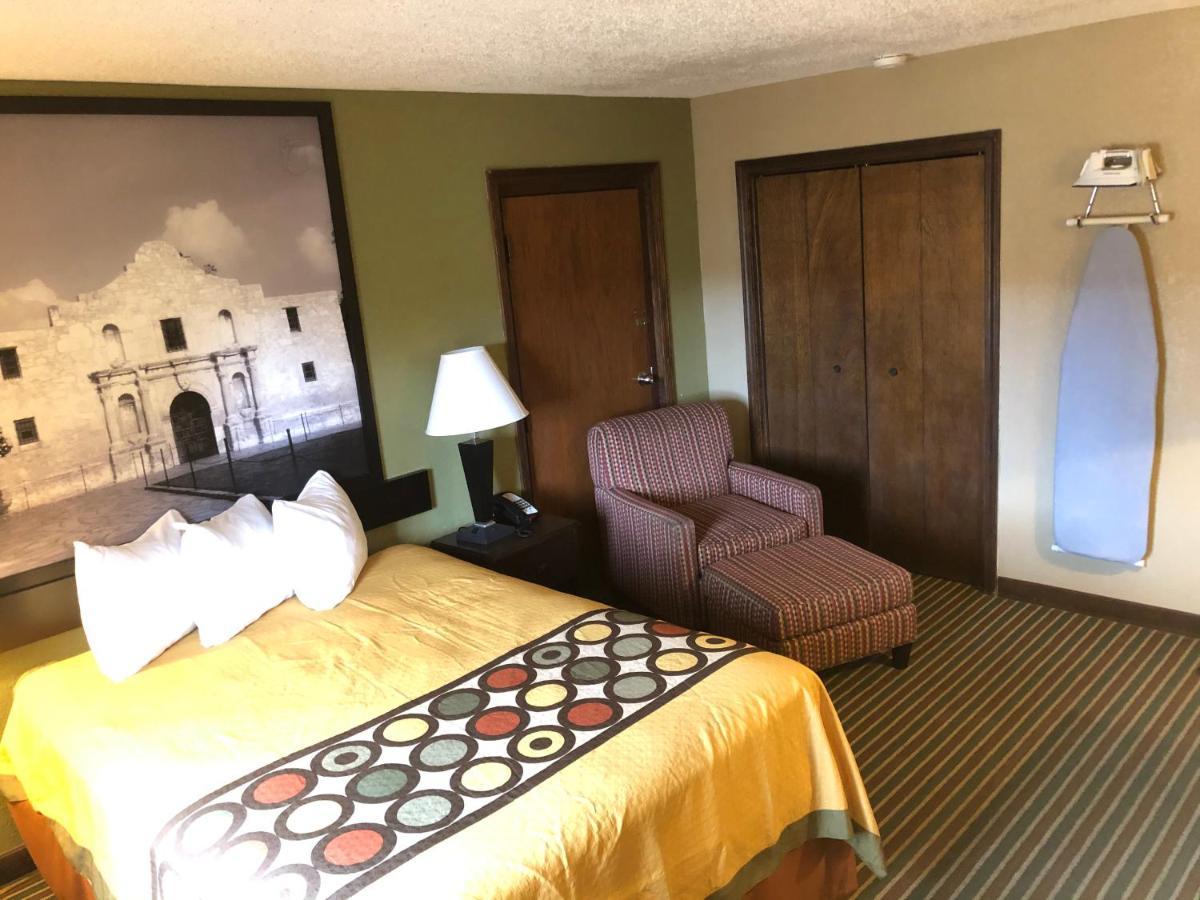 Motel Super 8 By Wyndham Harrison Ar Zewnętrze zdjęcie